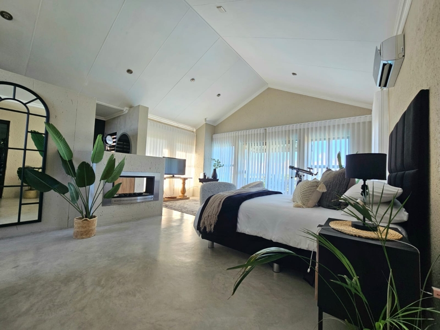 5 Bedroom Property for Sale in Grimbeeck Park North West